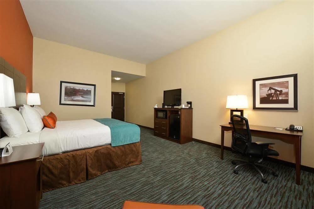 Best Western Plus Longhorn Inn & Suites Luling Eksteriør billede
