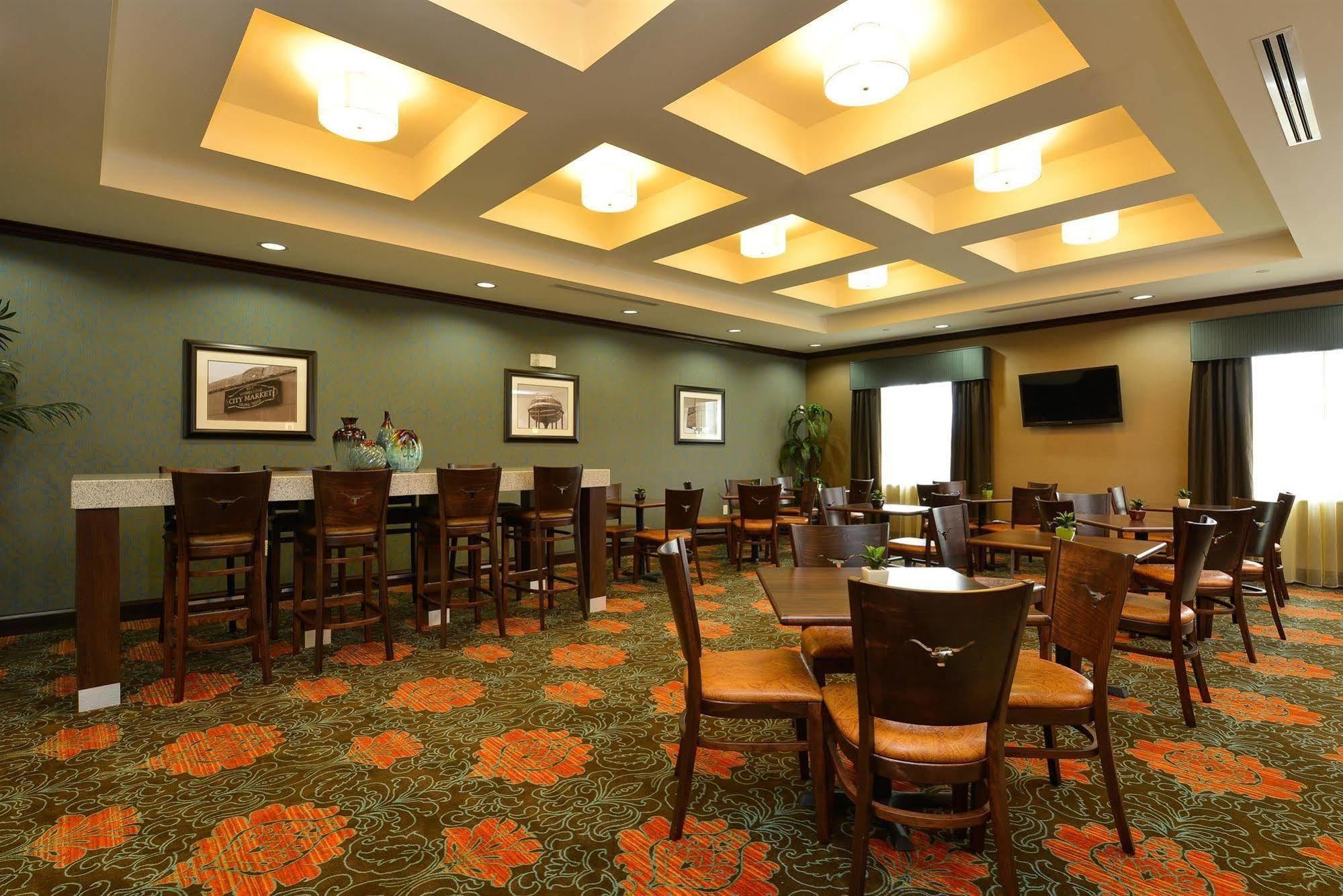 Best Western Plus Longhorn Inn & Suites Luling Eksteriør billede